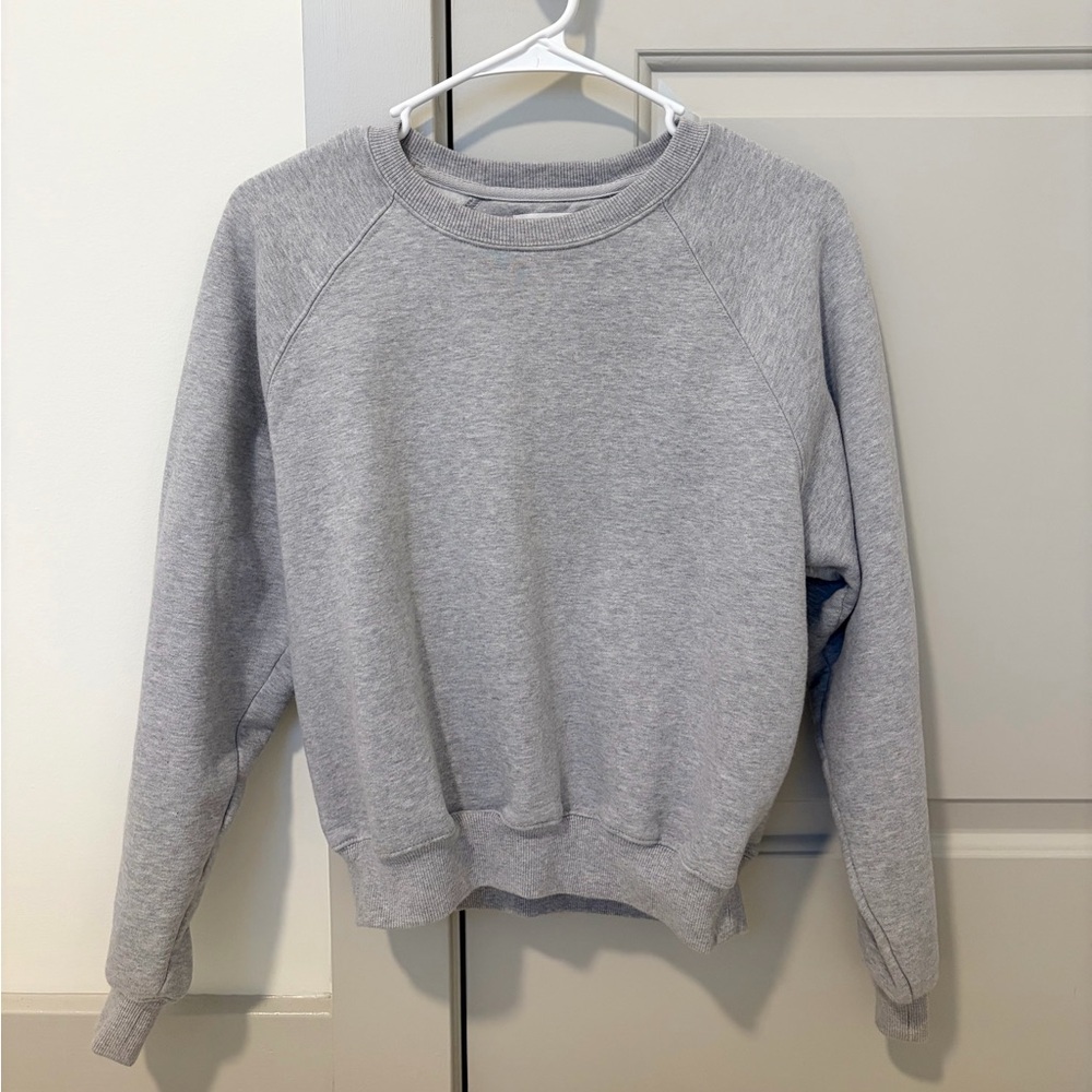 Aritzia Wilfred Free Crewneck Sweatshirt